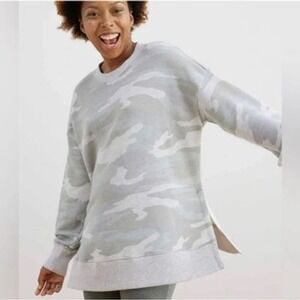 Aerie Camouflage Crewneck Sweatshirt XS Gray Green Long Sleeve Pullover Top